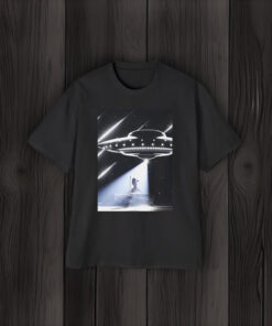 Taylor Swift’s Alien Abduction T-Shirt