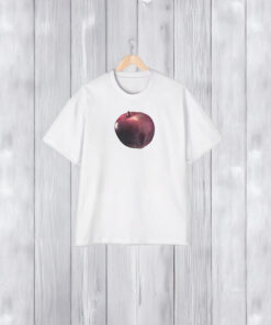 Travis Kelce Apple T-Shirts