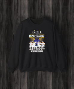 God First Family Second Then New York Yankees Mlb Team Players Signatures T-Shirt