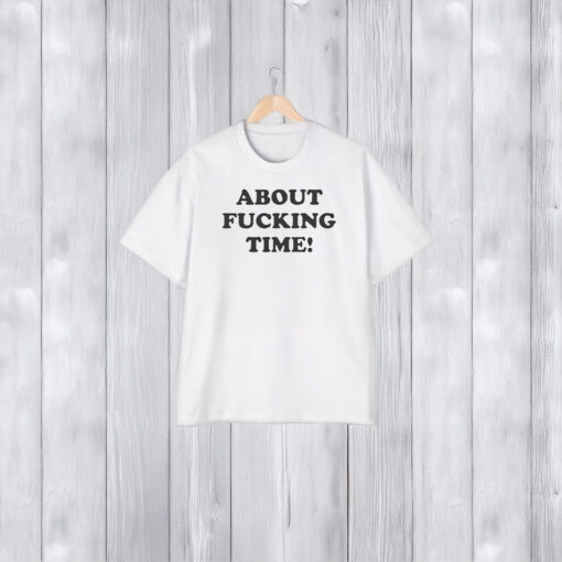 Paramore Wearing About Time T-Shirt2