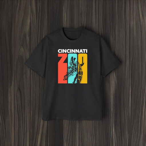 Zoo Giraffe Cincinnati Giraffe T-Shirt1