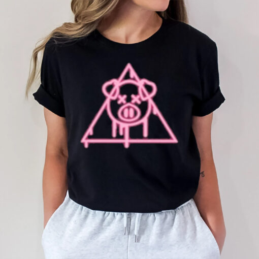 Embroidered Spray Paint Pig Diamond Tee2