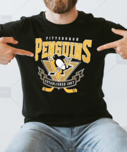 Pittsburgh Penguins Starter Team Logo Graphic T-Shirt3