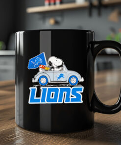 Snoopy and Woodstock driving car Detroit Lions Mug 20242