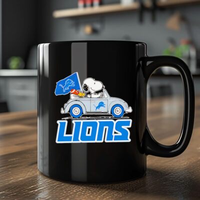 Snoopy and Woodstock driving car Detroit Lions Mug 20242