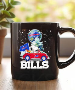 Snoopy driving car snow Buffalo Bills Mug 20241