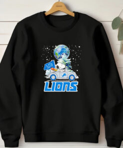 Snoopy driving car snow Detroit Lions T-shirt 20241