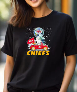 Snoopy driving car snow Kansas City Chiefs T-shirt 2024