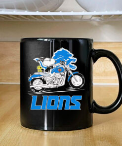 Snoopy riding motorcycle Detroit Lions Mug 2024