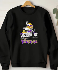 Snoopy riding motorcycle Minnesota Vikings T-shirt 20241